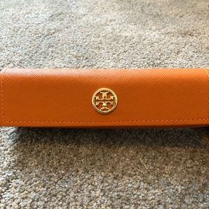 Tory Burch glasses case